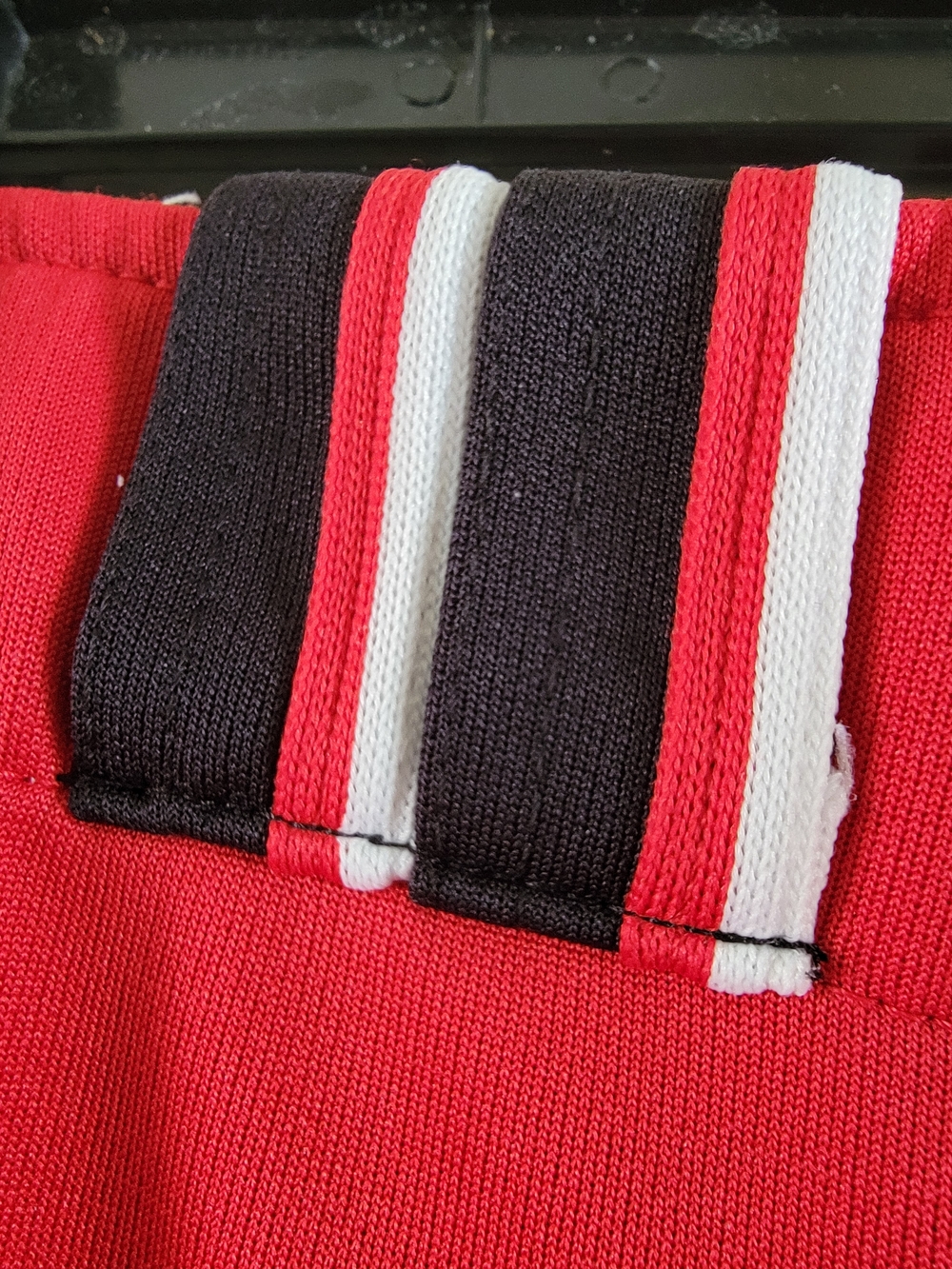 Red Ball Pants With Black And White Trim 30 Knee Length Belt Loops Pockets - Picture 4 of 9